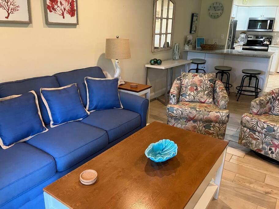 Cute 2 Bedroom, 2 Bath Condo At Folly Field Beach هيلتون رئيس جزيرة المظهر الخارجي الصورة
