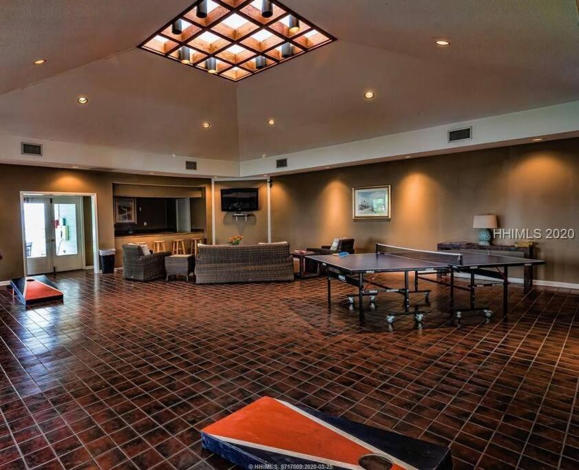 Cute 2 Bedroom, 2 Bath Condo At Folly Field Beach هيلتون رئيس جزيرة المظهر الخارجي الصورة