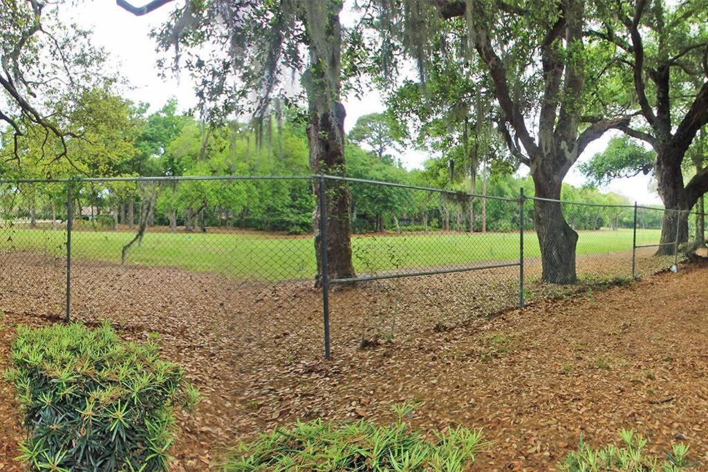 Cute 2 Bedroom, 2 Bath Condo At Folly Field Beach هيلتون رئيس جزيرة المظهر الخارجي الصورة